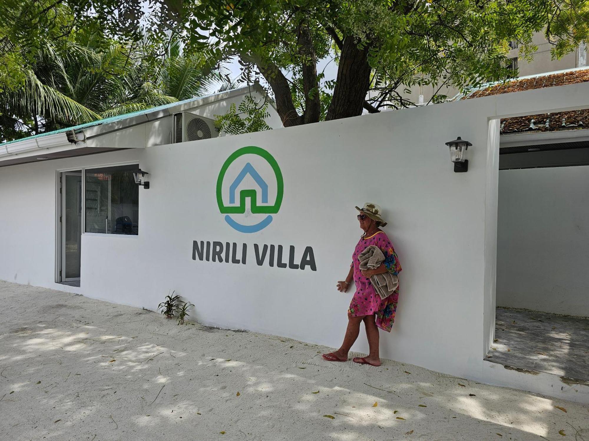 Nirili Villa Dhiffushi Exterior foto